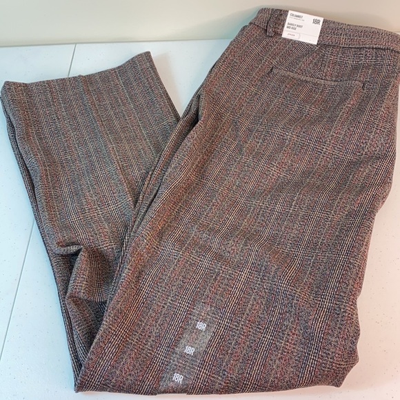 Express Columnist Mid Rise Barely Boot Pant - Picture 5 of 8